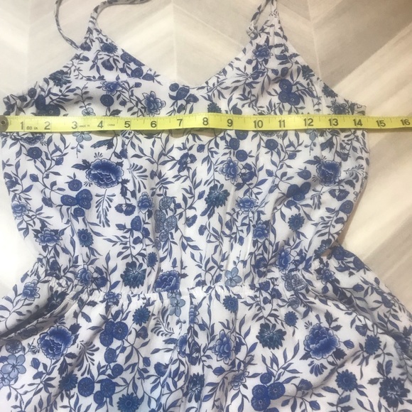 Blue Floral Romper. Size 4 - Picture 8 of 13